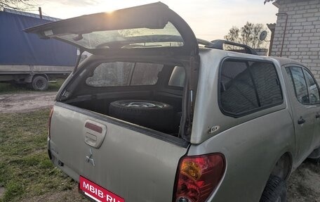 Mitsubishi L200 IV рестайлинг, 2011 год, 1 000 000 рублей, 8 фотография