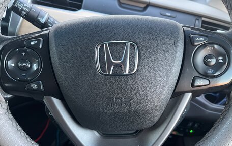 Honda Freed II, 2017 год, 1 350 000 рублей, 4 фотография