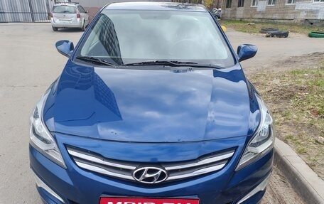 Hyundai Solaris II рестайлинг, 2015 год, 1 140 000 рублей, 2 фотография