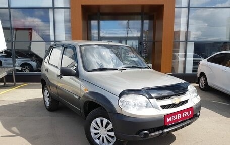 Chevrolet Niva I рестайлинг, 2009 год, 549 000 рублей, 3 фотография