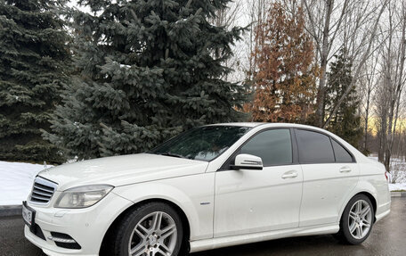 Mercedes-Benz C-Класс, 2010 год, 1 100 000 рублей, 2 фотография