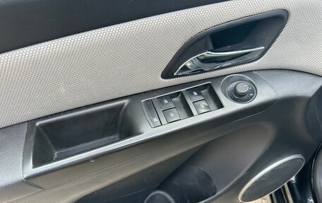 Chevrolet Cruze II, 2013 год, 890 000 рублей, 8 фотография