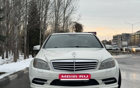 Mercedes-Benz C-Класс, 2010 год, 1 100 000 рублей, 6 фотография