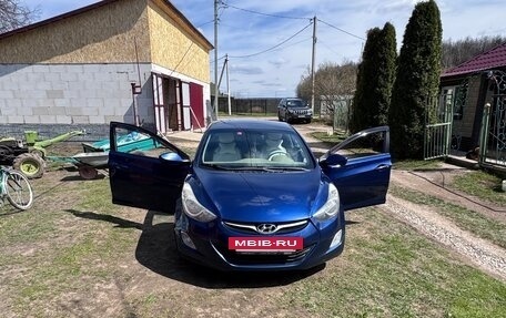 Hyundai Elantra V, 2011 год, 1 000 000 рублей, 11 фотография