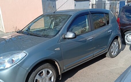 Renault Sandero I, 2010 год, 750 000 рублей, 2 фотография
