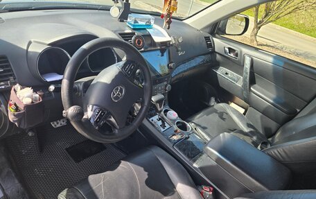 Toyota Highlander III, 2013 год, 1 999 999 рублей, 5 фотография