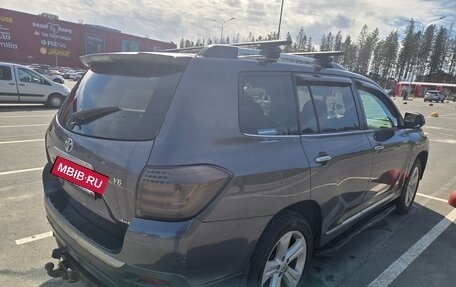 Toyota Highlander III, 2013 год, 1 999 999 рублей, 8 фотография
