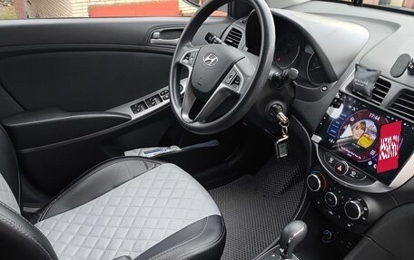 Hyundai Solaris II рестайлинг, 2015 год, 910 000 рублей, 12 фотография