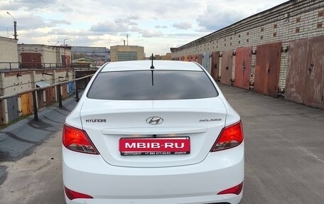 Hyundai Solaris II рестайлинг, 2015 год, 910 000 рублей, 3 фотография