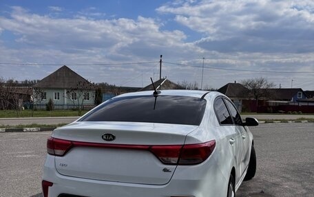 KIA Rio IV, 2017 год, 1 300 000 рублей, 4 фотография