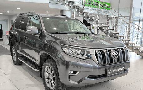 Toyota Land Cruiser Prado 150 рестайлинг 2, 2017 год, 3 950 000 рублей, 3 фотография
