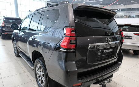 Toyota Land Cruiser Prado 150 рестайлинг 2, 2017 год, 3 950 000 рублей, 7 фотография