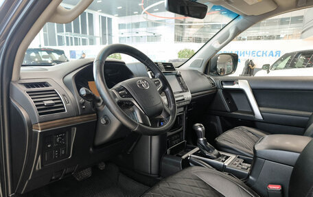 Toyota Land Cruiser Prado 150 рестайлинг 2, 2017 год, 3 950 000 рублей, 16 фотография