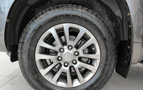 Toyota Land Cruiser Prado 150 рестайлинг 2, 2017 год, 3 950 000 рублей, 18 фотография