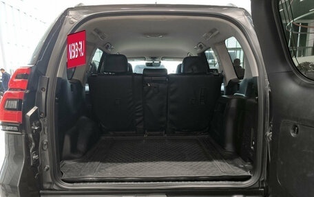 Toyota Land Cruiser Prado 150 рестайлинг 2, 2017 год, 3 950 000 рублей, 10 фотография