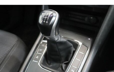 Volkswagen Tiguan II, 2021 год, 2 775 000 рублей, 14 фотография