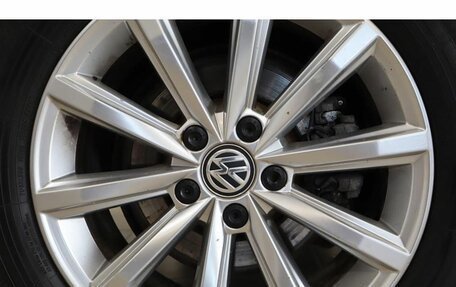 Volkswagen Tiguan II, 2021 год, 2 775 000 рублей, 17 фотография