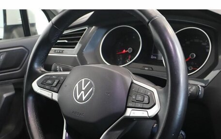 Volkswagen Tiguan II, 2021 год, 2 775 000 рублей, 8 фотография