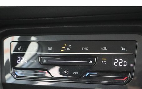 Volkswagen Tiguan II, 2021 год, 2 775 000 рублей, 13 фотография