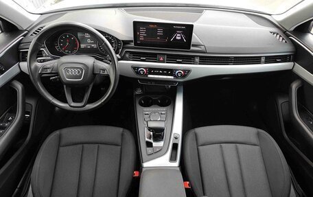 Audi A4, 2018 год, 1 985 000 рублей, 19 фотография