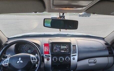 Mitsubishi Pajero Sport II рестайлинг, 2014 год, 1 600 000 рублей, 11 фотография