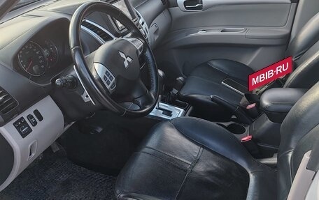 Mitsubishi Pajero Sport II рестайлинг, 2014 год, 1 600 000 рублей, 10 фотография