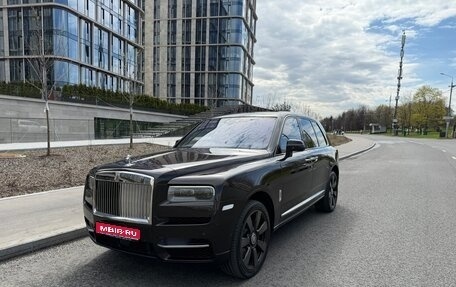 Rolls-Royce Cullinan, 2019 год, 27 990 000 рублей, 1 фотография