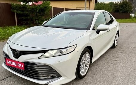 Toyota Camry, 2019 год, 3 400 000 рублей, 1 фотография