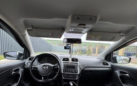 Volkswagen Polo VI (EU Market), 2015 год, 870 000 рублей, 30 фотография