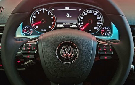 Volkswagen Touareg III, 2011 год, 1 780 000 рублей, 11 фотография