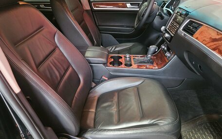 Volkswagen Touareg III, 2011 год, 1 780 000 рублей, 12 фотография
