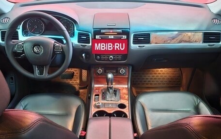 Volkswagen Touareg III, 2011 год, 1 780 000 рублей, 9 фотография