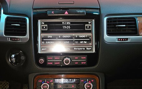 Volkswagen Touareg III, 2011 год, 1 780 000 рублей, 14 фотография