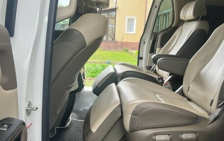 KIA Carnival, 2021 год, 4 500 000 рублей, 9 фотография