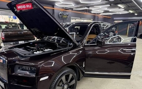 Rolls-Royce Cullinan, 2019 год, 27 990 000 рублей, 4 фотография