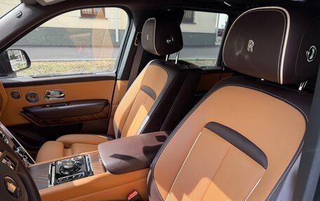 Rolls-Royce Cullinan, 2019 год, 27 990 000 рублей, 7 фотография