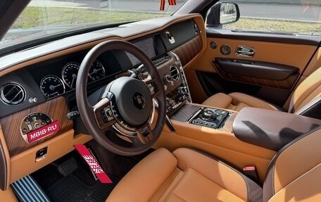 Rolls-Royce Cullinan, 2019 год, 27 990 000 рублей, 6 фотография