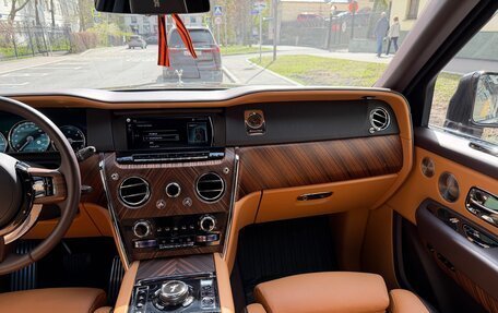 Rolls-Royce Cullinan, 2019 год, 27 990 000 рублей, 15 фотография