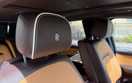 Rolls-Royce Cullinan, 2019 год, 27 990 000 рублей, 17 фотография