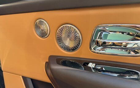 Rolls-Royce Cullinan, 2019 год, 27 990 000 рублей, 18 фотография