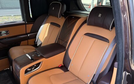 Rolls-Royce Cullinan, 2019 год, 27 990 000 рублей, 26 фотография