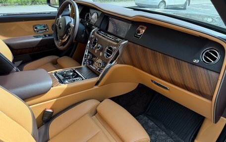 Rolls-Royce Cullinan, 2019 год, 27 990 000 рублей, 20 фотография