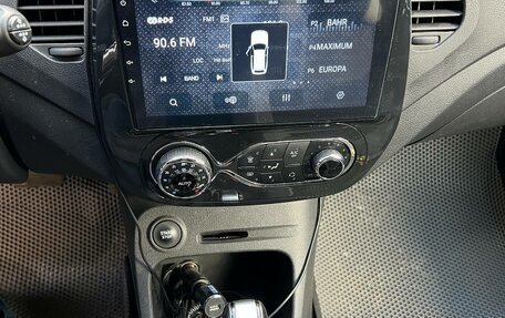 Renault Kaptur I рестайлинг, 2017 год, 1 299 900 рублей, 3 фотография