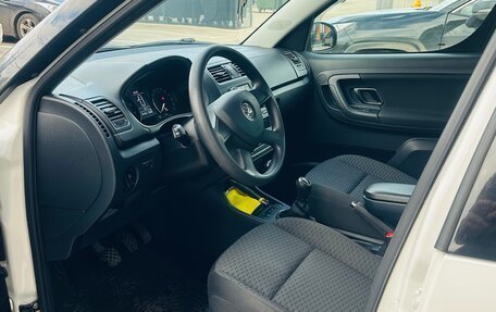 Skoda Roomster, 2013 год, 990 000 рублей, 8 фотография
