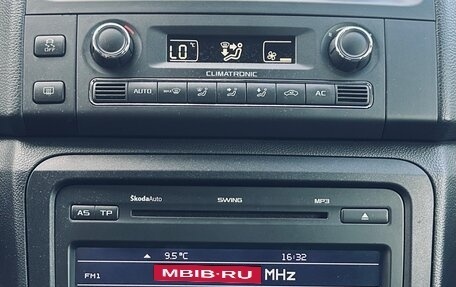 Skoda Roomster, 2013 год, 990 000 рублей, 13 фотография