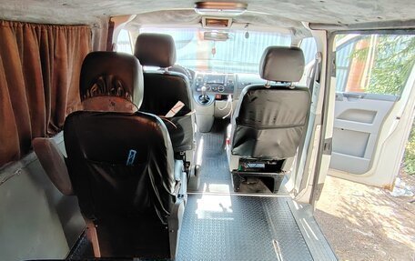 Volkswagen Transporter T5 рестайлинг, 2006 год, 1 000 000 рублей, 6 фотография