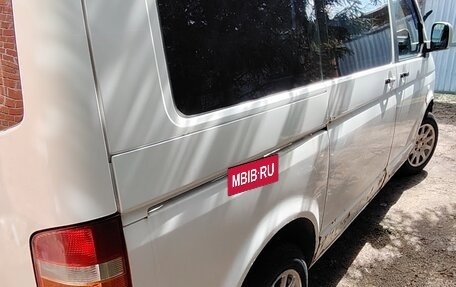 Volkswagen Transporter T5 рестайлинг, 2006 год, 1 000 000 рублей, 2 фотография