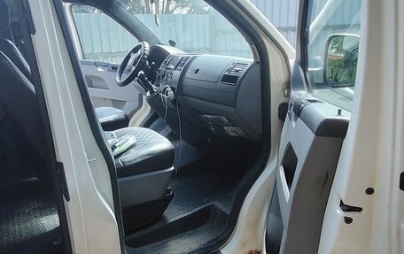 Volkswagen Transporter T5 рестайлинг, 2006 год, 1 000 000 рублей, 9 фотография