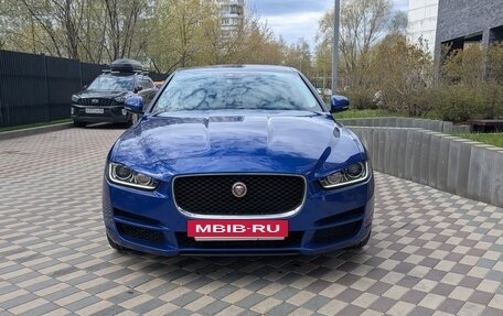 Jaguar XE I рестайлинг, 2017 год, 2 500 000 рублей, 2 фотография