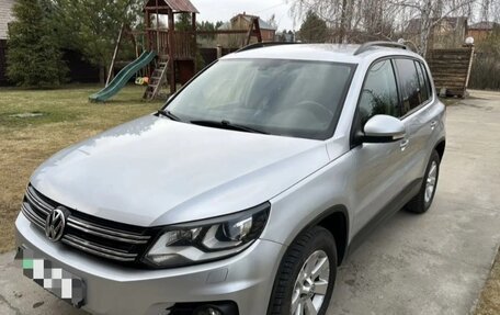 Volkswagen Tiguan I, 2011 год, 1 450 000 рублей, 2 фотография
